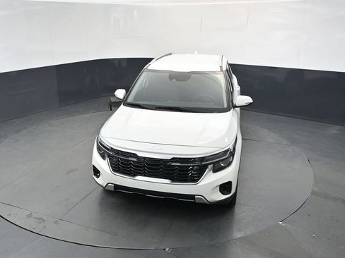 Used 2024 Kia Seltos S AWD/4WD image 30