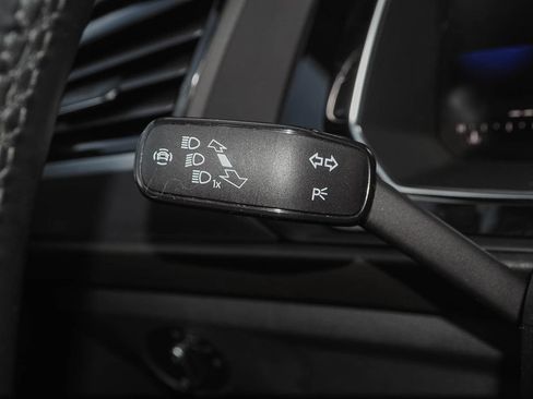 Used 2023 Volkswagen Jetta SE FWD image 29