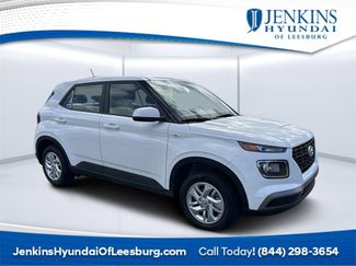 New 2026 Hyundai Venue SE video 1