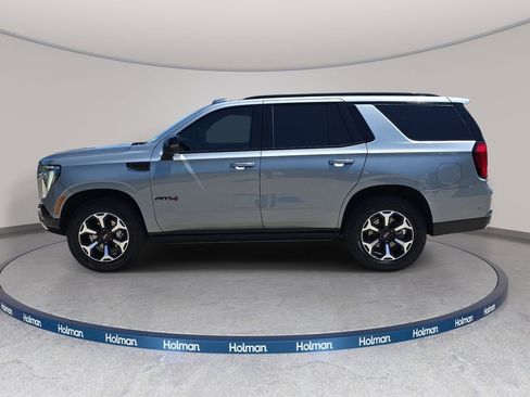 Used 2025 GMC Yukon AT4 AWD/4WD image 9