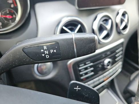 Used 2018 Mercedes-Benz GLA 250 4MATIC image 42