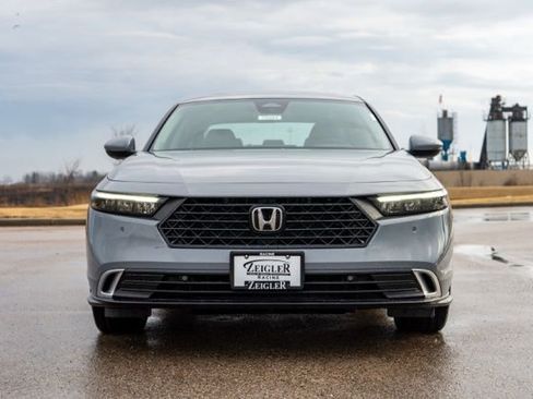 New 2026 Honda Accord Touring image 2