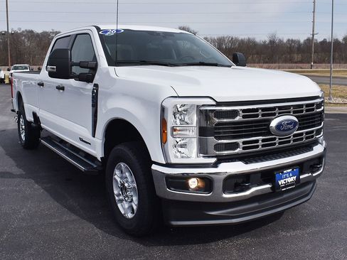New 2026 Ford F250 XLT w/ FX4 Off-Road Package AWD/4WD image 13