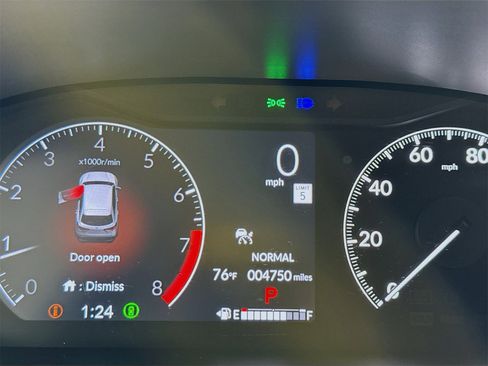 Used 2025 Honda HR-V LX image 18