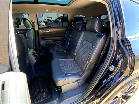 Used 2025 Volkswagen Atlas SEL Premium R-Line image 21