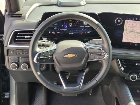 Used 2025 Chevrolet Tahoe LT AWD/4WD image 13