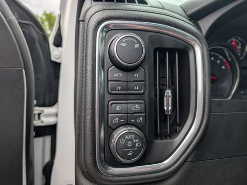 Used 2019 Chevrolet Silverado 1500 LT Trail Boss AWD/4WD image 24