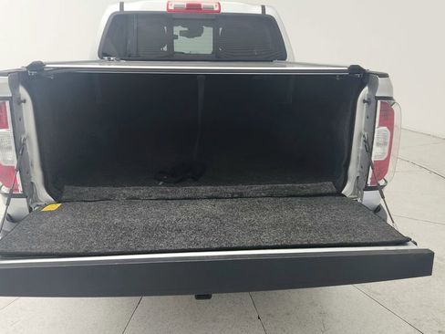 Used 2017 GMC Canyon SLT w/ Driver Alert Package image 34