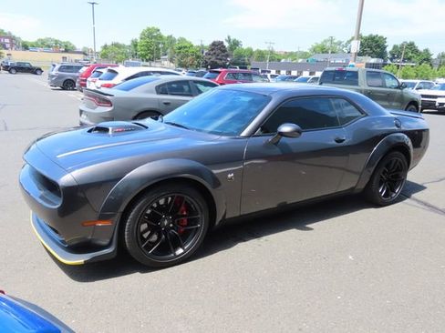 Used 2022 Dodge Challenger R/T Scat Pack RWD image 3