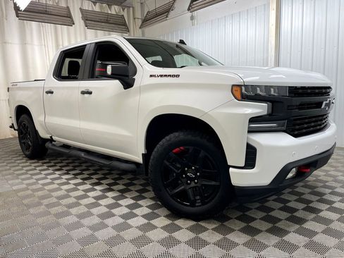 Certified 2022 Chevrolet Silverado 1500 RST w/ Redline Edition AWD/4WD image 49