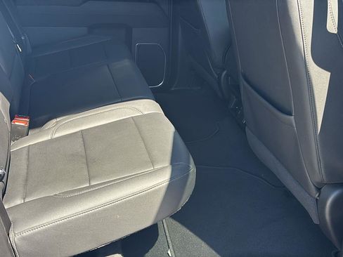 Certified 2025 GMC Sierra 1500 SLT image 18