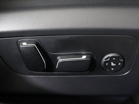 Used 2025 BMW M5 Touring image 39