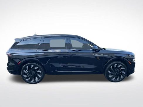 Used 2024 Lincoln Nautilus Reserve w/ Equipment Group 202A AWD/4WD image 7