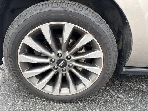 Used 2020 Lincoln Navigator Reserve w/ Luxury Package AWD/4WD image 18