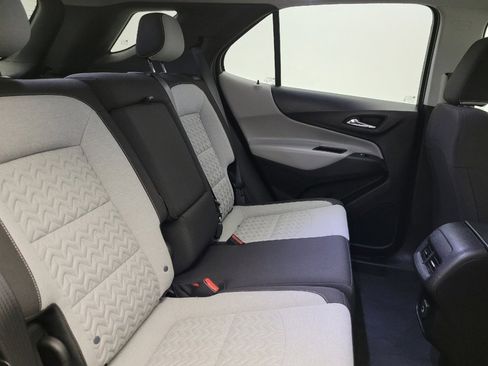 Used 2022 Chevrolet Equinox LS image 19