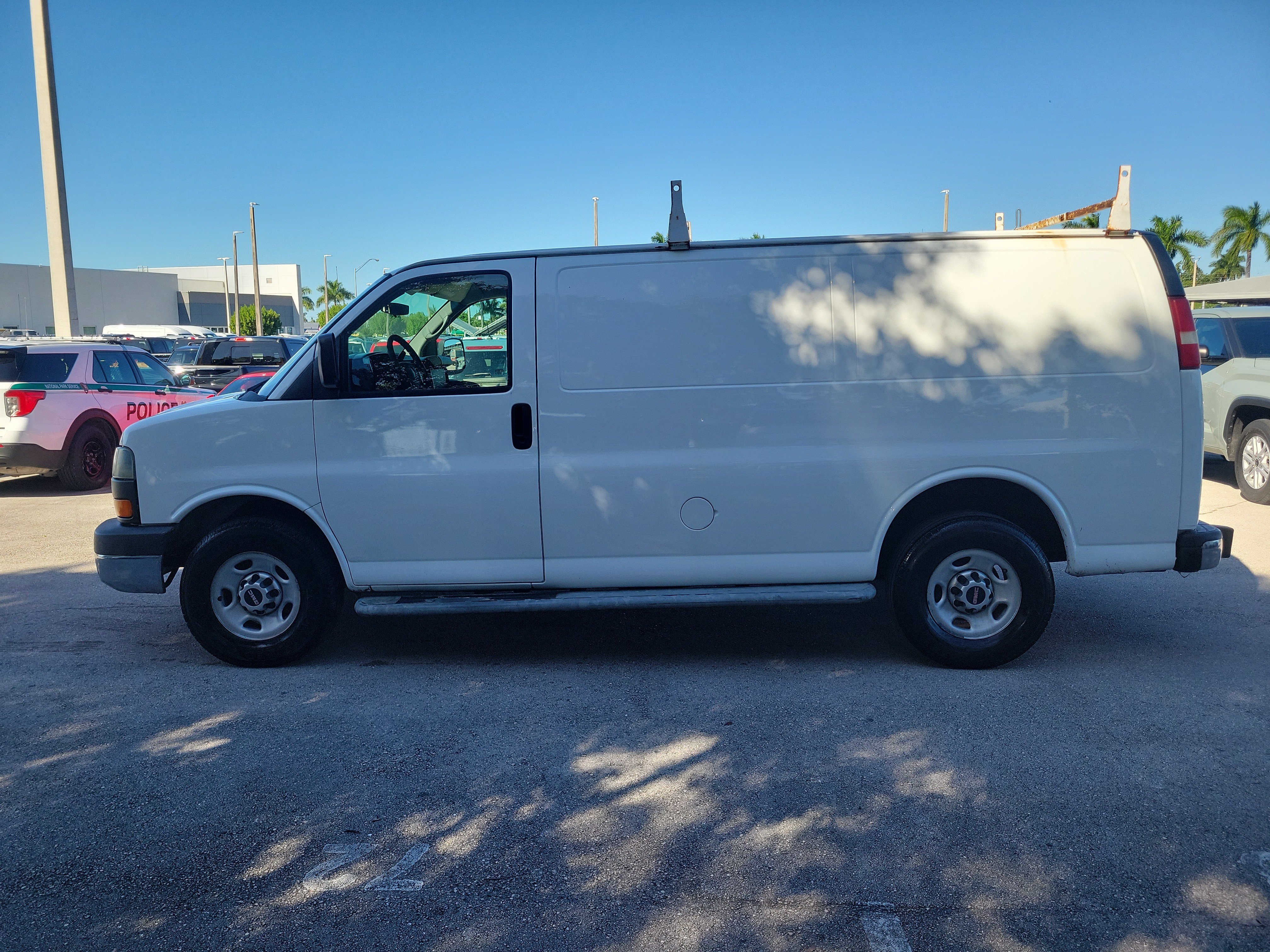 Used 2014 GMC Savana 2500 RWD image 8