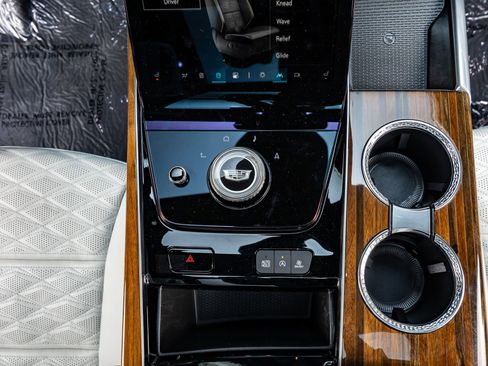 Used 2025 Cadillac Escalade Sport Platinum image 27