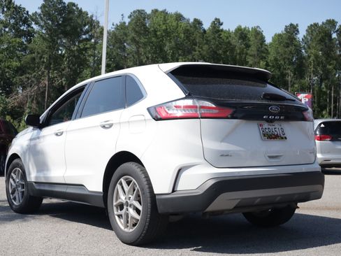 Used 2024 Ford Edge SEL AWD/4WD image 3
