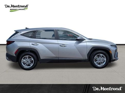 New 2026 Hyundai Tucson SE image 4