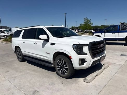 Used 2021 GMC Yukon XL AT4 w/ Rear Media and Nav Package AWD/4WD image 5