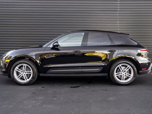 Used 2026 Porsche Macan AWD/4WD image 2