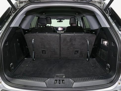 Used 2023 Ford Explorer XLT w/ Equipment Group 202A image 11