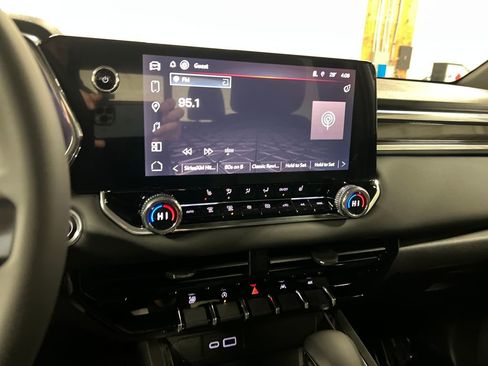 New 2026 GMC Canyon Elevation w/ Convenience Package image 21