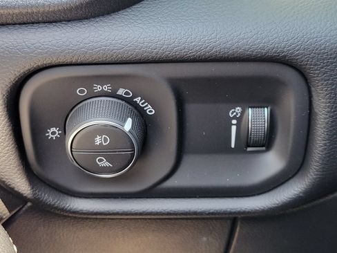 New 2026 RAM 2500 Big Horn AWD/4WD image 13