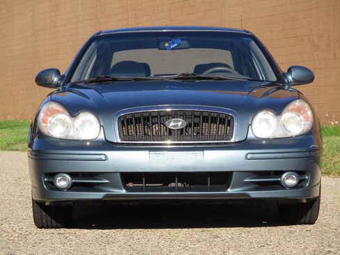 Used 2004 Hyundai Sonata image 2