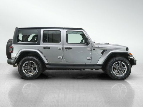Used 2020 Jeep Wrangler Unlimited Sahara w/ Dual Top Group AWD/4WD image 6
