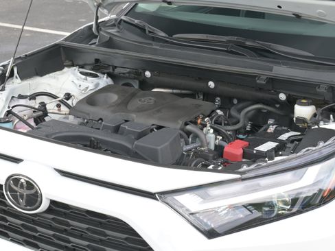 Used 2025 Toyota RAV4 XLE w/ Convenience Package FWD image 8