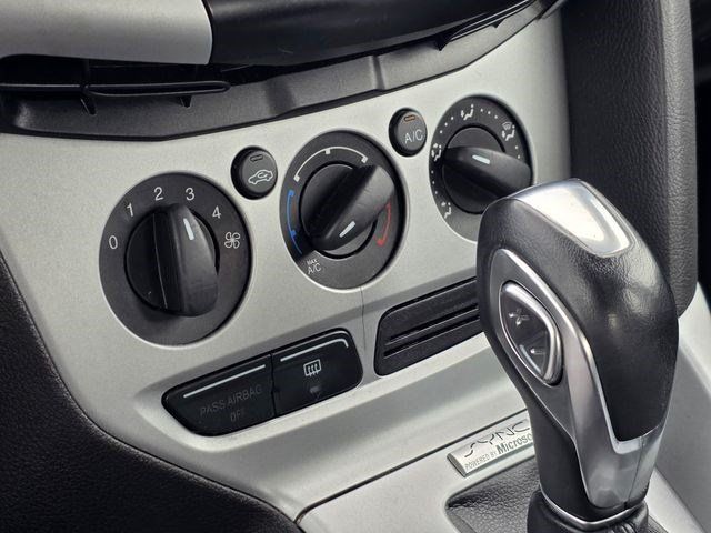 Used 2014 Ford Focus SE w/ Equipment Group 201A FWD image 27