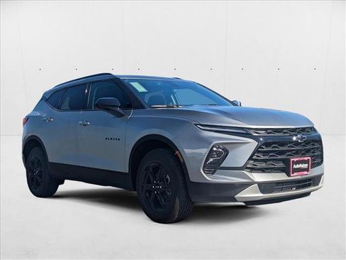 New 2025 Chevrolet Blazer LT w/ Midnight/Sport Edition image 7