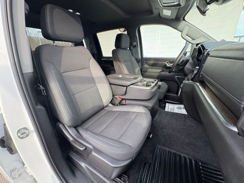 Used 2024 Chevrolet Silverado 3500 LT image 26