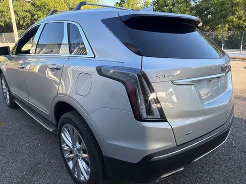 Used 2018 Cadillac XT5 Platinum w/ Driver Assist Package AWD/4WD image 14