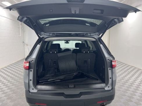 Used 2021 Chevrolet Traverse LT w/ LPO, Floor Liner Package AWD/4WD image 8