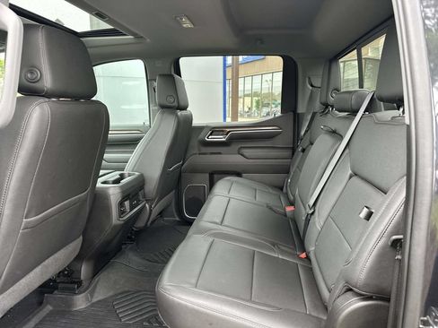 Used 2022 Chevrolet Silverado 1500 RST AWD/4WD image 10