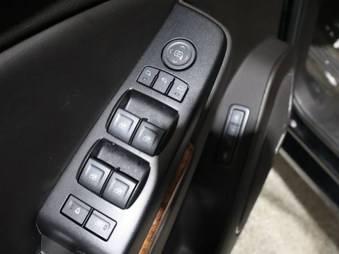 Used 2018 Chevrolet Tahoe Premier image 13