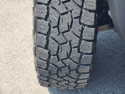 Used 2024 Ford Bronco Big Bend AWD/4WD image 11