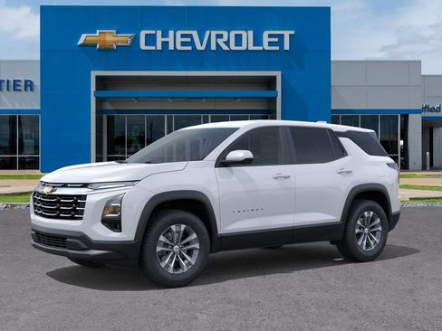 New 2026 Chevrolet Equinox LT w/ Convenience Package II FWD image 2