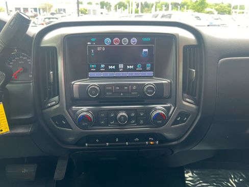 Used 2018 Chevrolet Silverado 1500 LT w/ All Star Edition AWD/4WD image 12