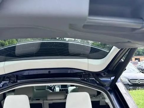 Used 2016 Land Rover Discovery Sport SE AWD/4WD image 26