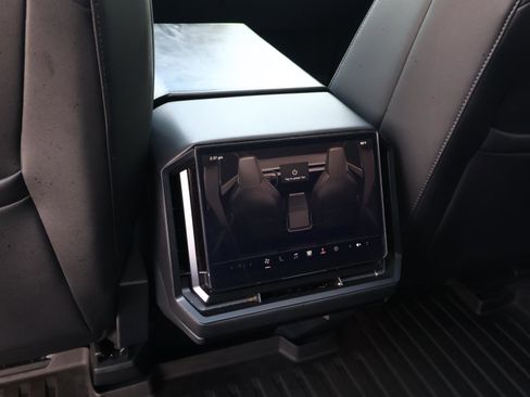 Used 2024 Tesla Cybertruck Cyberbeast AWD/4WD image 15