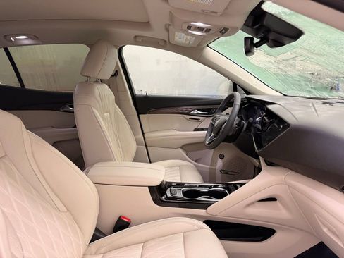 Used 2022 Buick Envision Avenir w/ Safety Package image 30