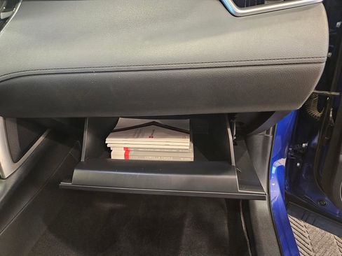 Used 2024 Toyota Corolla Cross XLE image 30