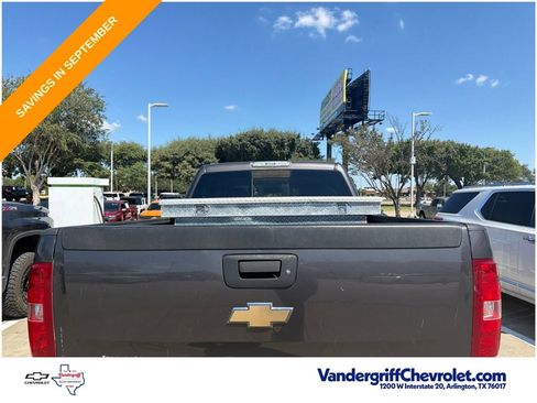 Used 2010 Chevrolet Silverado 2500 LTZ w/ Convenience Package AWD/4WD image 11