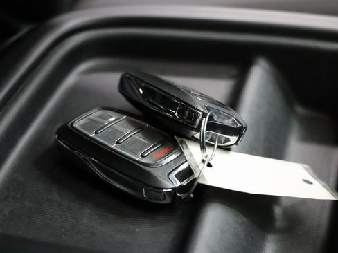 Used 2020 Chrysler Pacifica Touring w/ S Appearance Package image 25