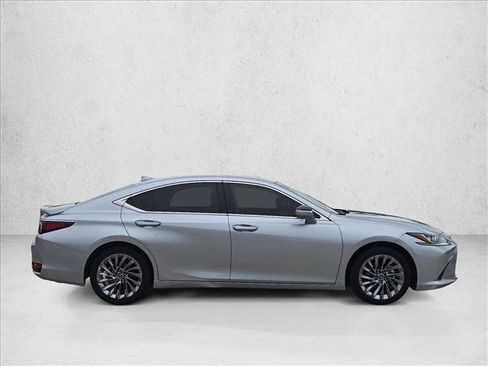 Used 2024 Lexus ES 300h w/ Technology Package FWD image 4