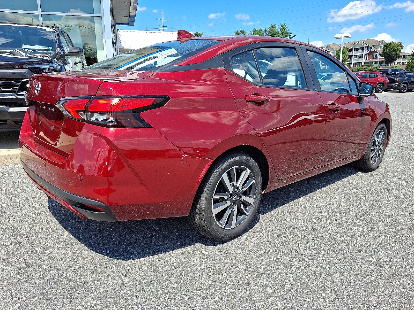 Used 2025 Nissan Versa SV FWD image 7