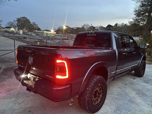 Used 2019 RAM 2500 Limited image 8